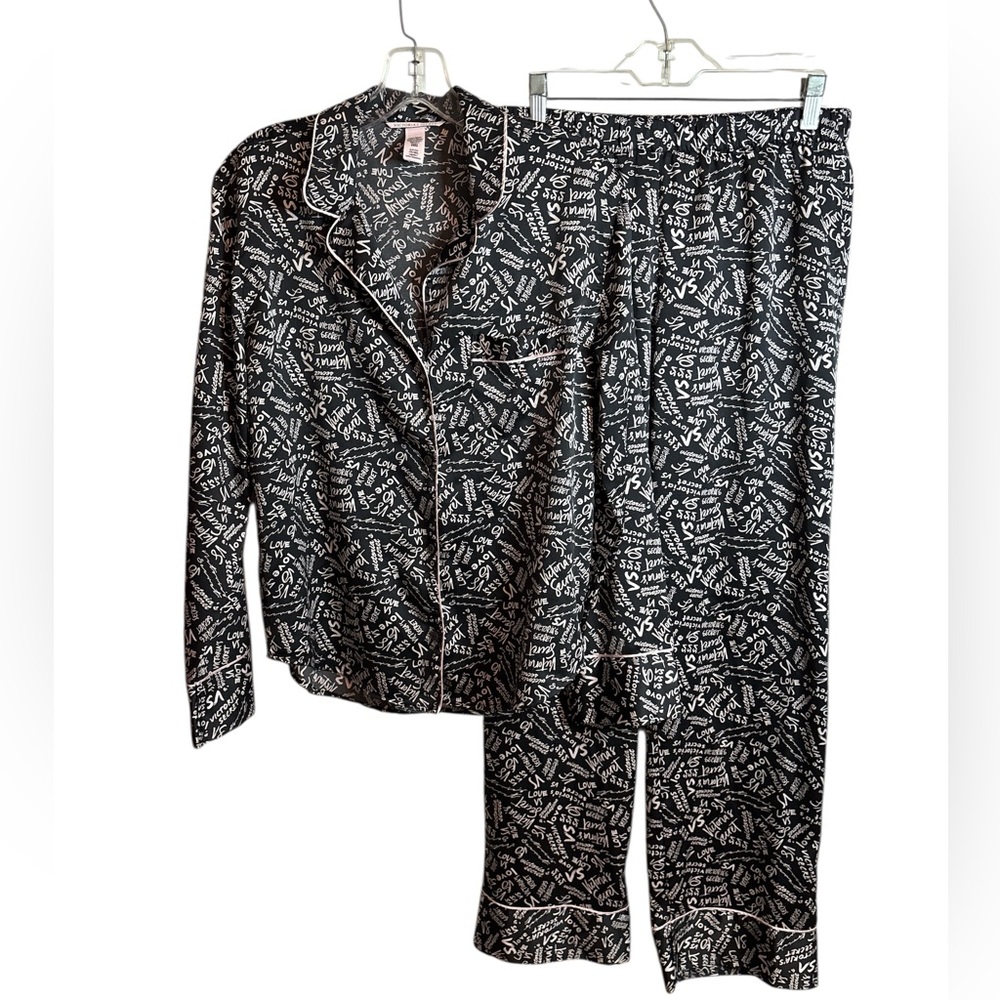 Victoria’s Secret 2 Pc Satiny Pajama Set Black/White Sz S  Like New